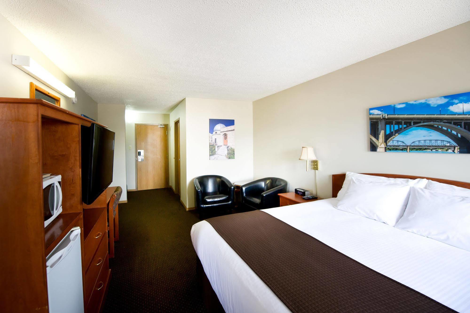 Riviera Motor Inn 새스커툰 외부 사진